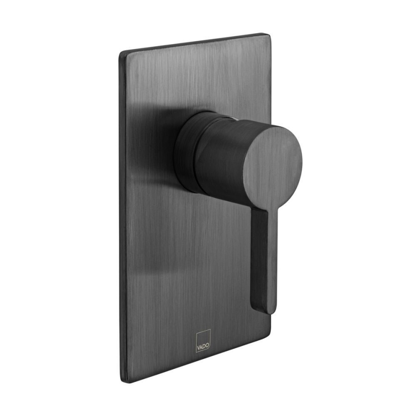 Cutout image of Vado Individual Edit Brushed Black Manual Shower Valve